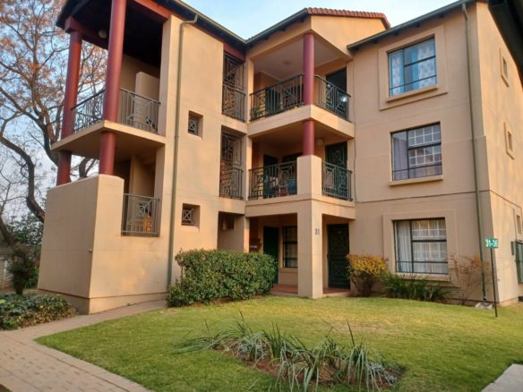 Charming 2 Bedroom 1 bathroom in Pineslopes