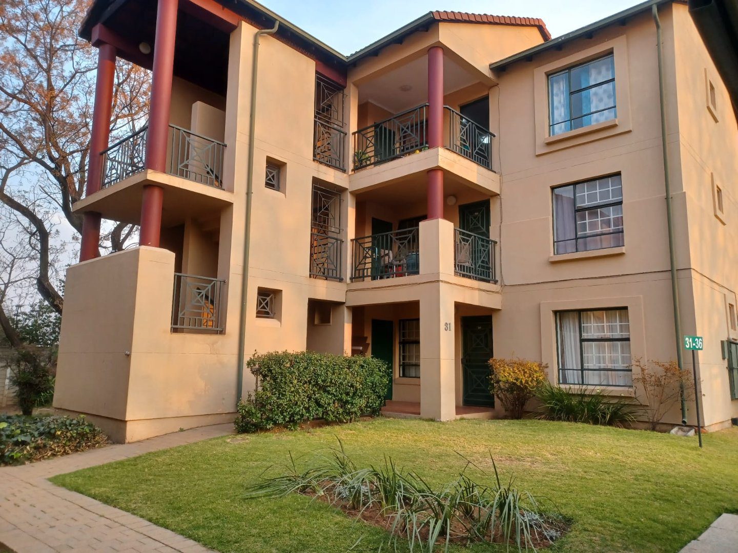 1 Charming 2 Bedroom 1 bathroom in Pineslopes