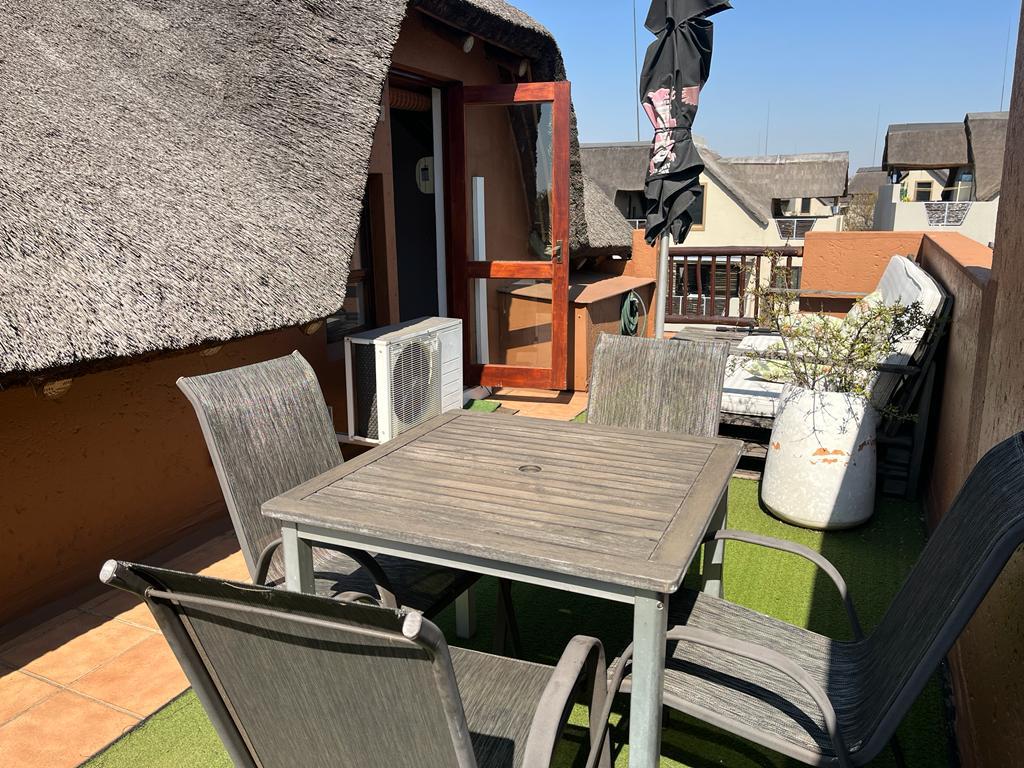 Charming 2 Bedroom 1 bathroom in Pineslopes