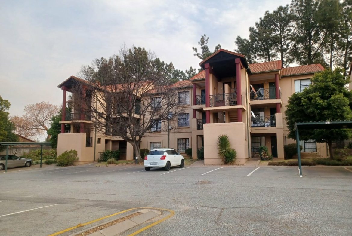 Charming 2 Bedroom 1 bathroom in Pineslopes