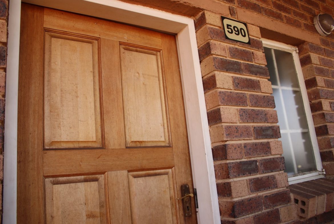 Introducing A stunning 2 bedroom apartment situated in a secured complex with 24 hr security in a quite area.
