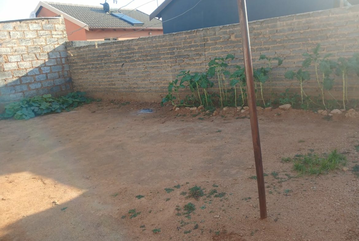 2 Bedroom House for sale in Mayfield, Benoni