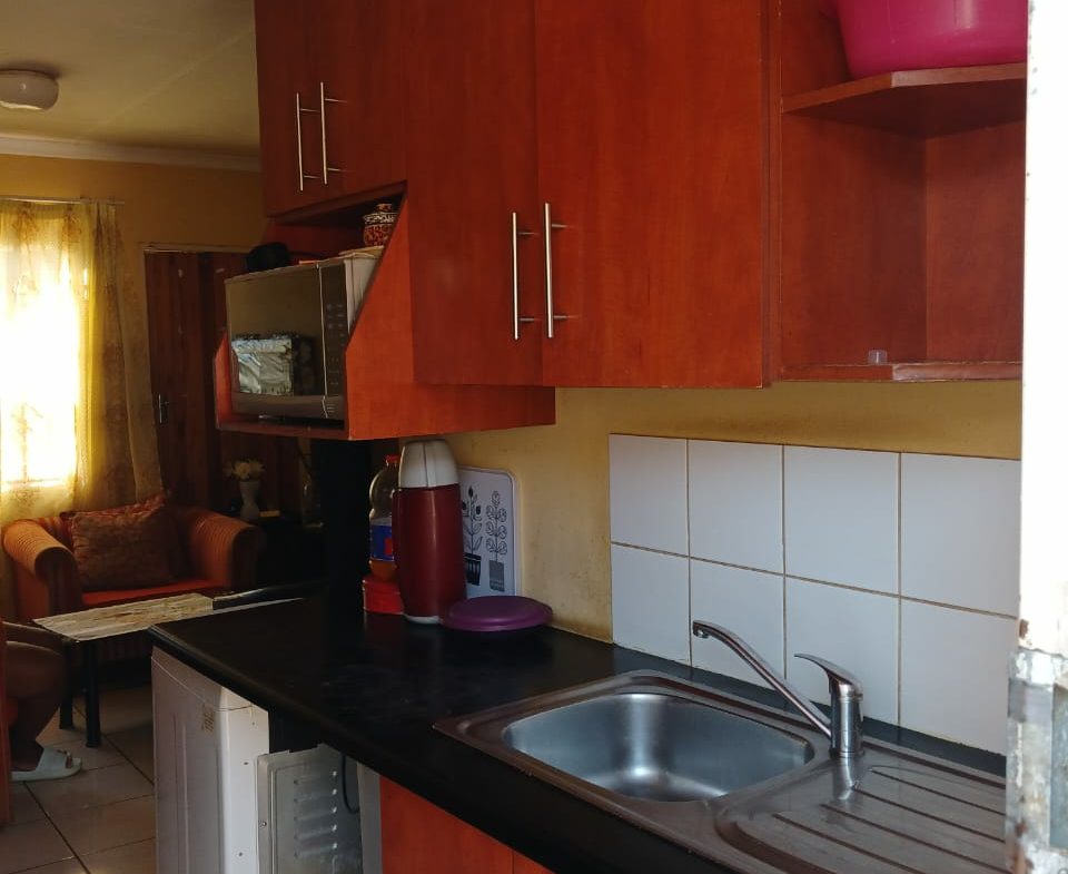 2 Bedroom House for sale in Mayfield, Benoni