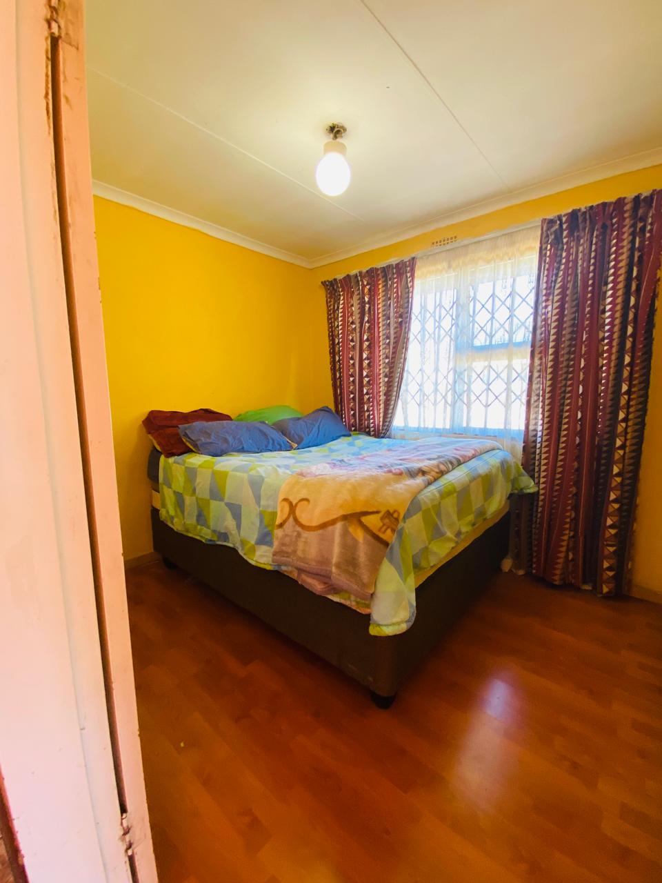 WhatsApp Image 2024-04-22 at 10.38.06_3aa62168 Spacious Family Home with Cottage and Double Garage On The Market!