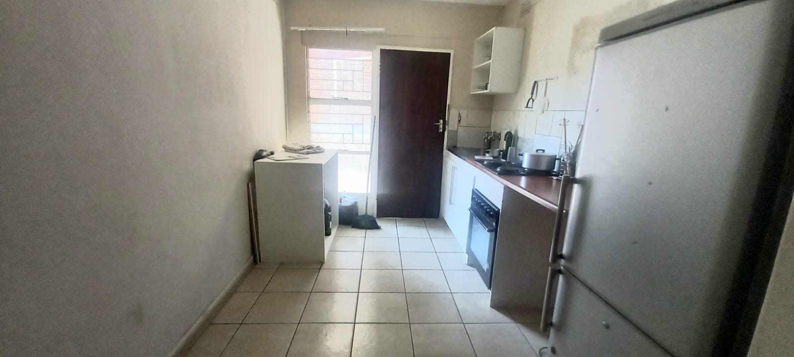 WhatsApp Image 2024-05-02 at 16.16.31_8f8a3849 BEAUTIFUL APARTMENT IN KEMPTON PARK FOR SALE