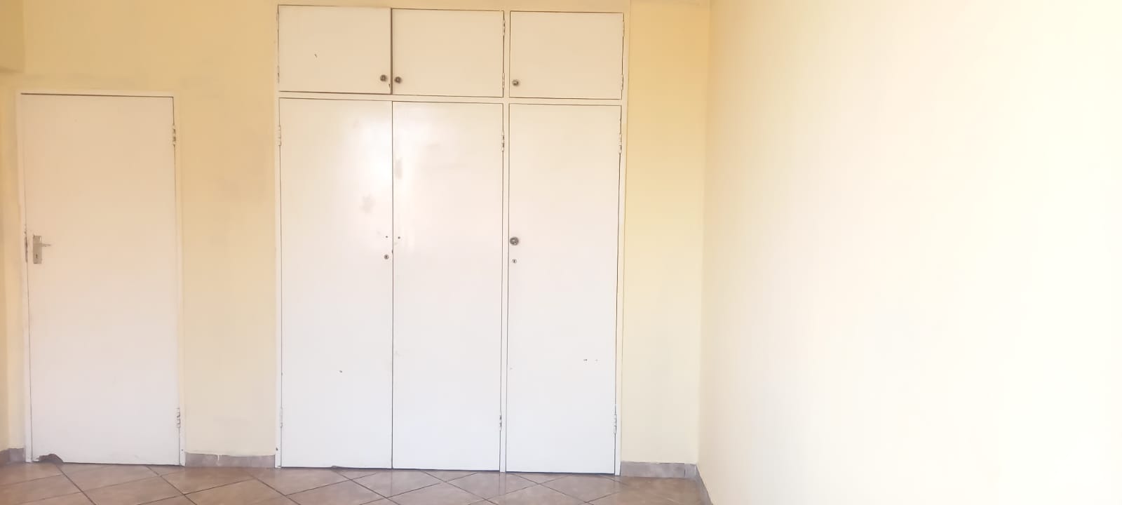 WhatsApp Image 2024-05-02 at 16.16.40_03798a8c BEAUTIFUL APARTMENT IN KEMPTON PARK FOR SALE