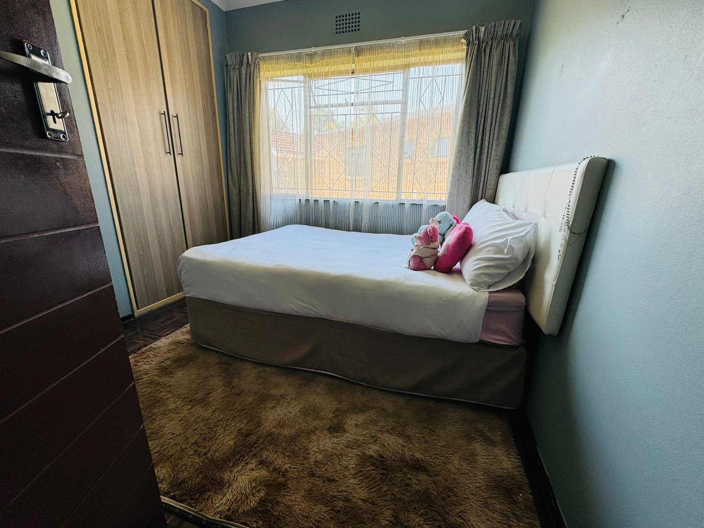 14 3 Bedroom 2 Bathroom House to Rent Esther Park