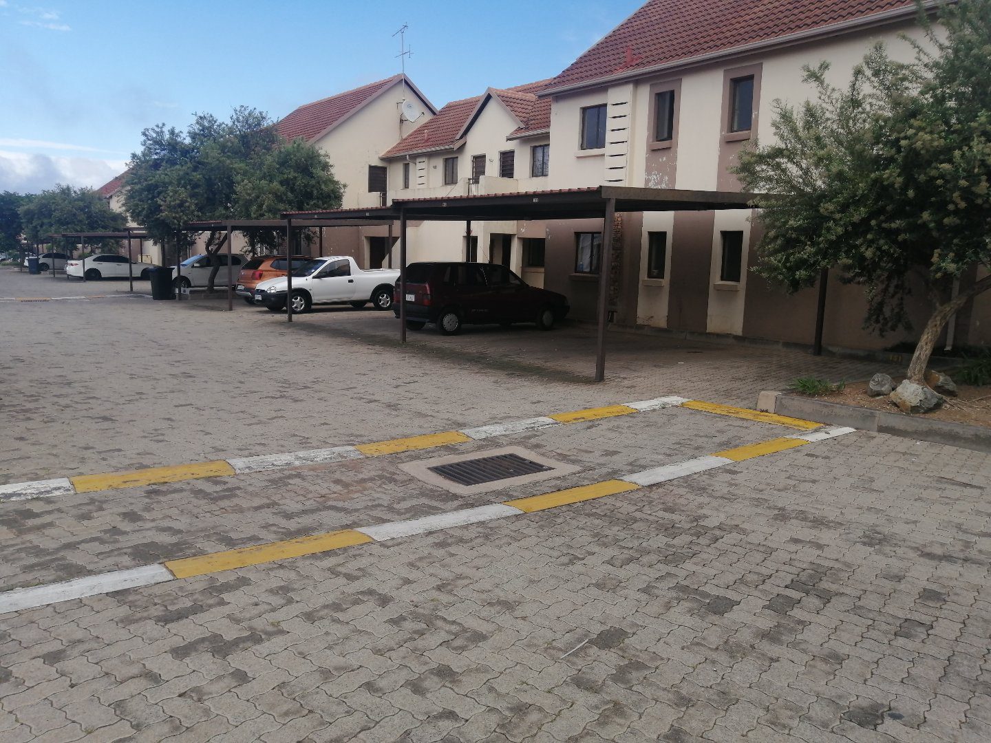 1 Bedroom Ground floor Townhouse For Sale