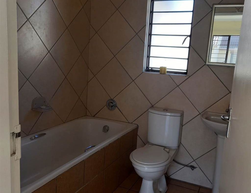 1 Bedroom Ground floor Townhouse For Sale