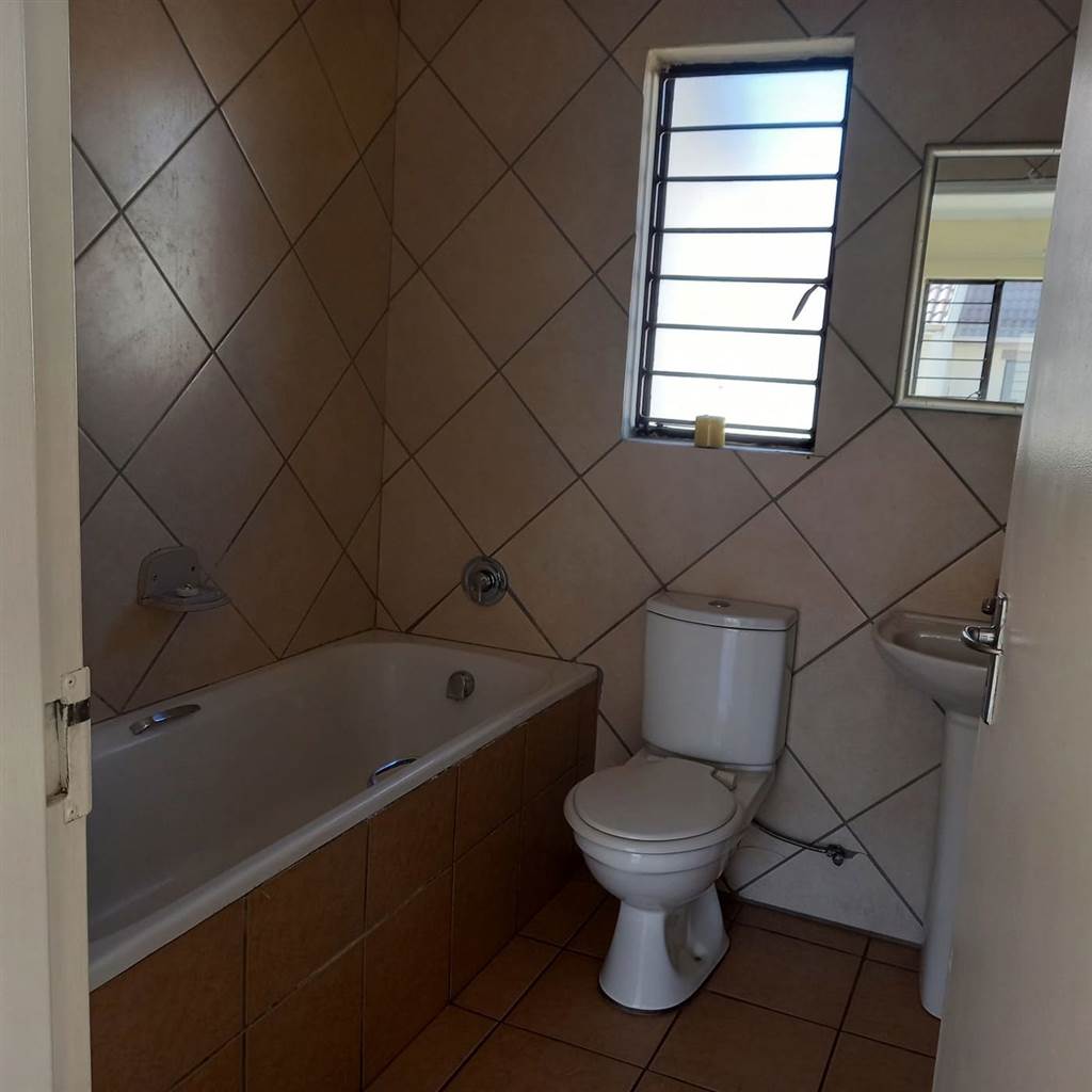 1 Bedroom Ground floor Townhouse For Sale