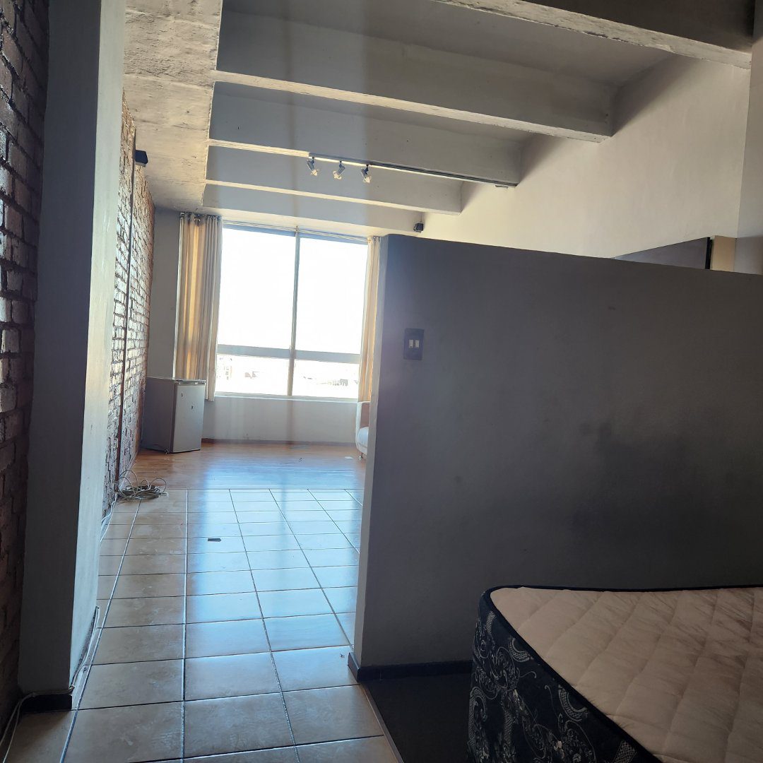 10 SPACIOUS BACHELOR TO LET IN BRAAMFONTEIN