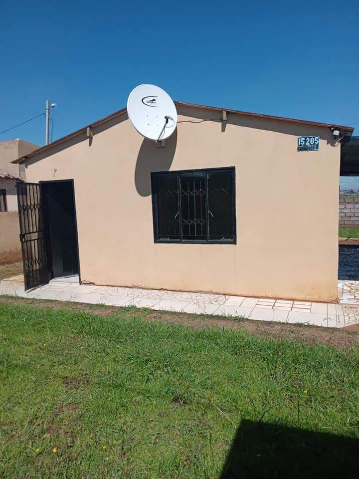 IMG-20240711-WA0002 “Charming Family Home in Beautiful Moleleki for sale