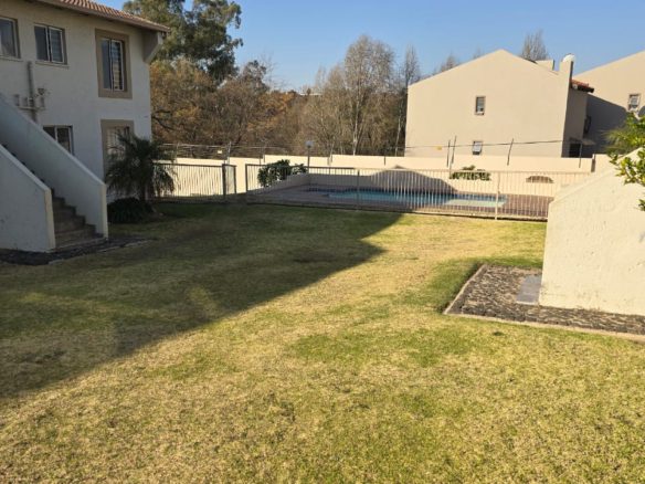 Beautifully Finished and Well Maintained Apartment For Rent