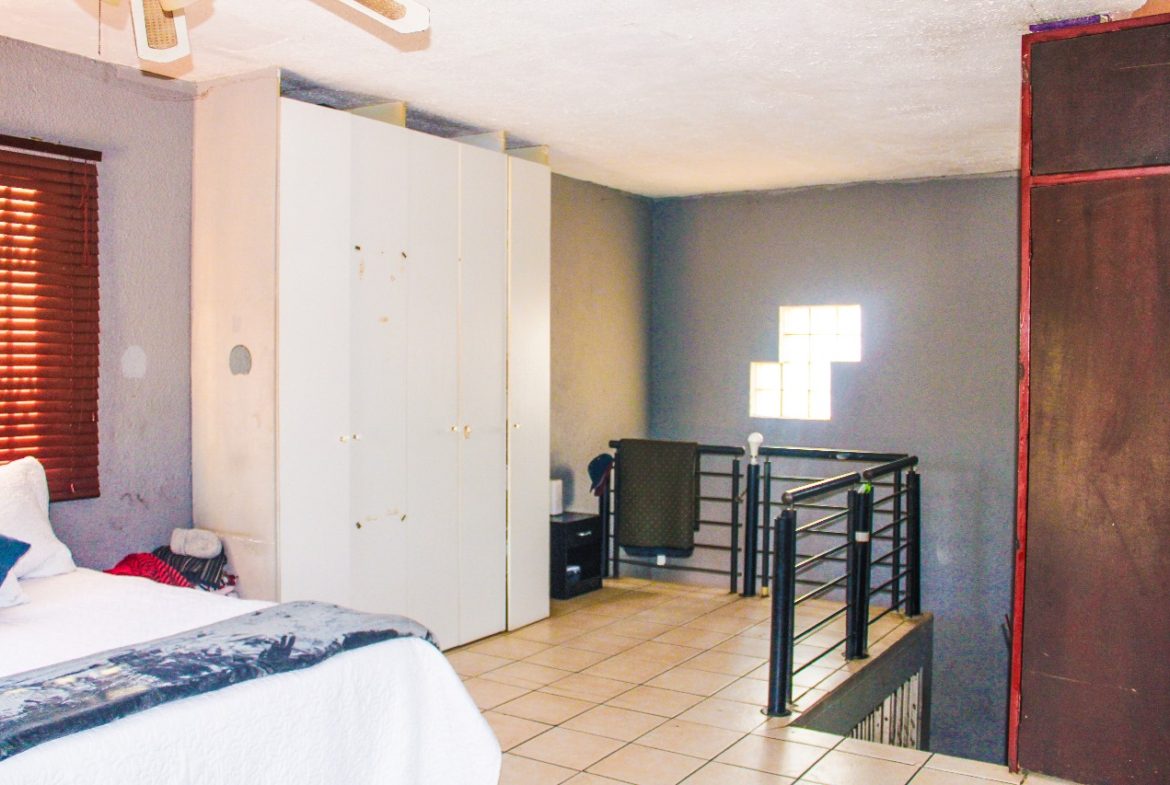 Spacious 1 bedroom Duplex cottage to rent in Rhodesfield available immidietely