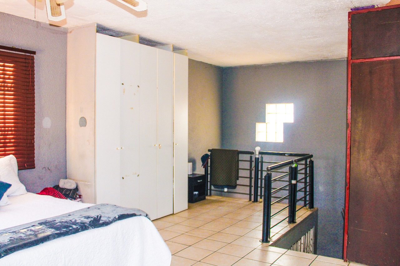 10 Spacious 1 bedroom Duplex cottage to rent in Rhodesfield available immidietely