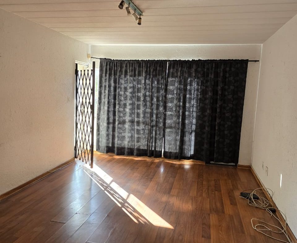 Beautifully Finished and Well Maintained Apartment For Rent