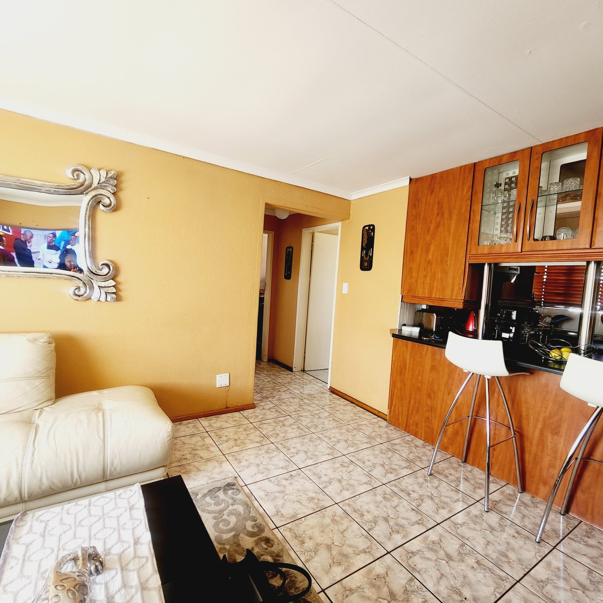 20240822_110755 2 Bed ,1 Bath apartment in Glen Marais for sale