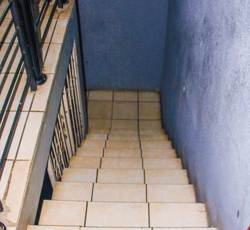 Spacious 1 bedroom Duplex cottage to rent in Rhodesfield available immidietely