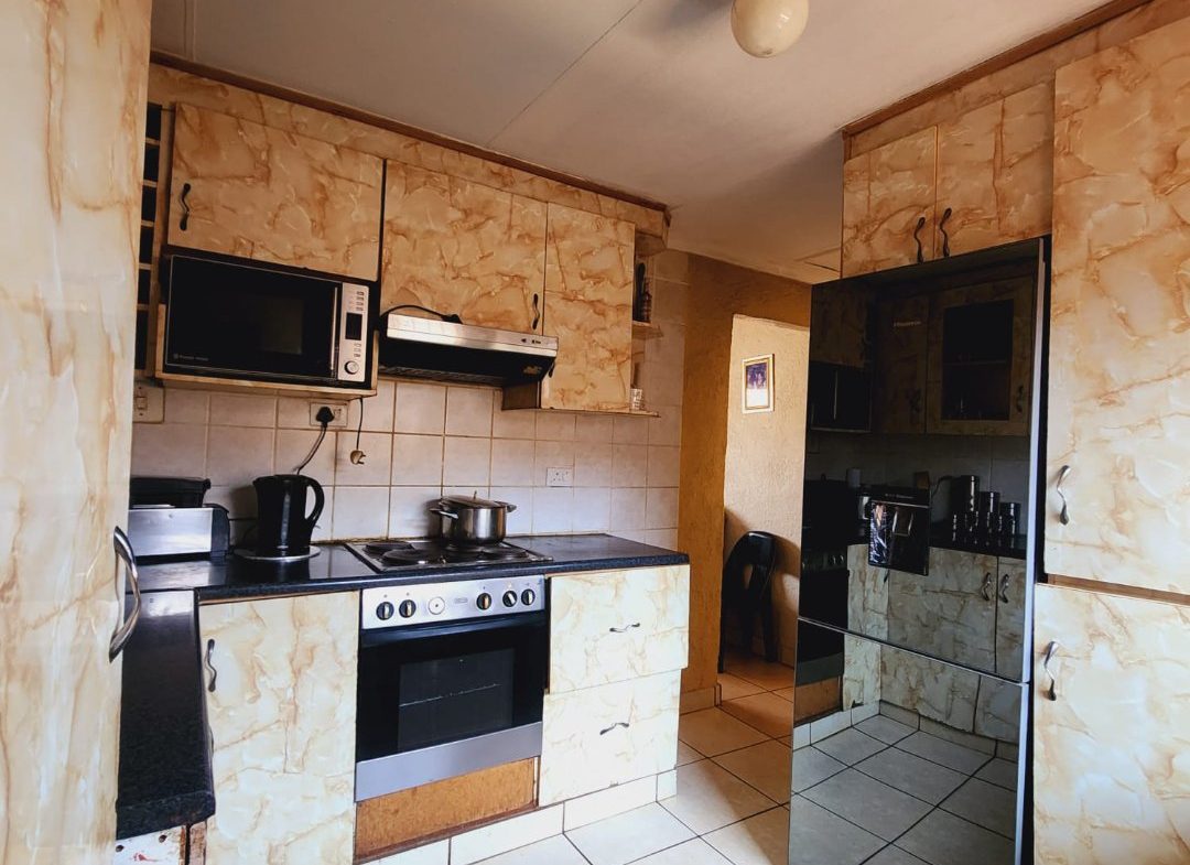 4 bedroom for Sale on Vosloorus Ext 25