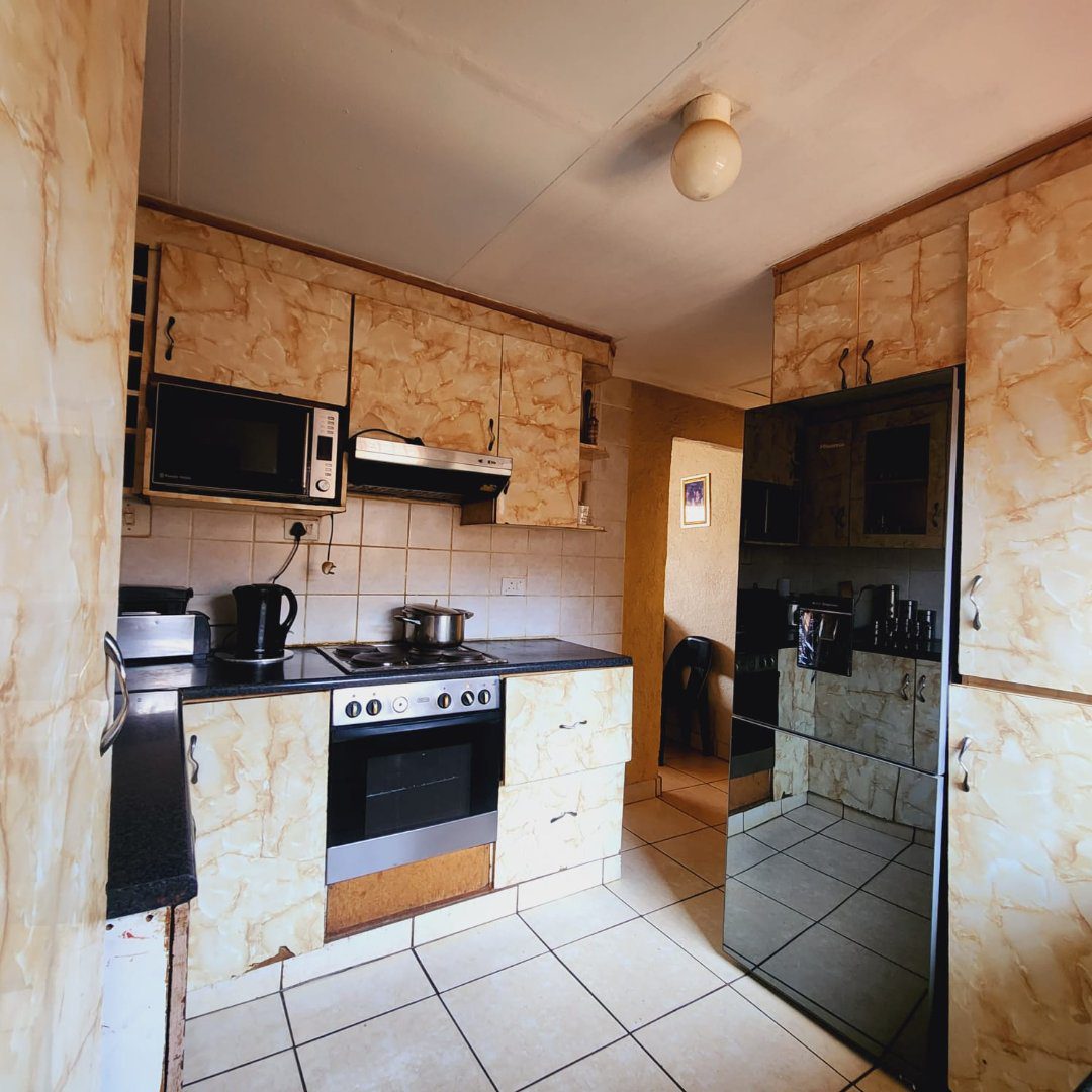 13 4 bedroom for Sale on Vosloorus Ext 25