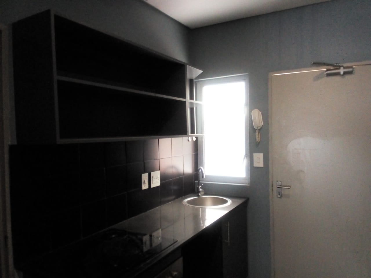 23b18421-e9a5-4d13-9d83-1dec35459b23 Stunning Top Floor Bachelor Apartment for sale in Maboneng