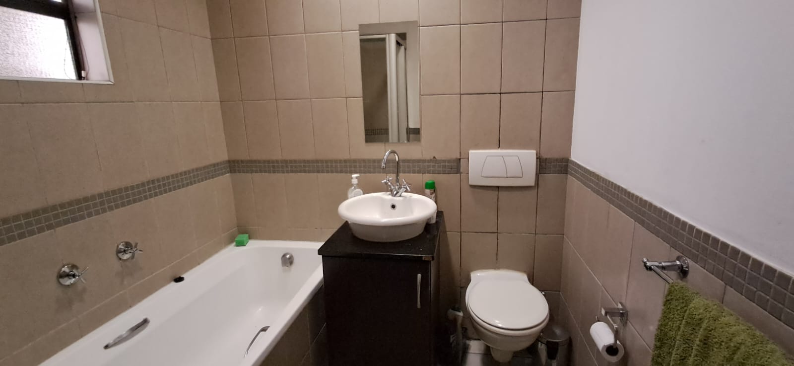 2aa39be9-91d3-4168-97b8-393f37ad1a0c Apartment flat in first floor, Ashanti Apartment Marshall town for sale