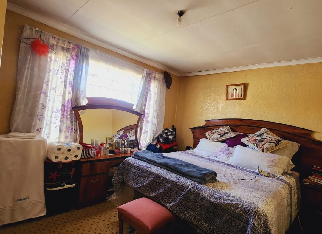 4 bedroom for Sale on Vosloorus Ext 25