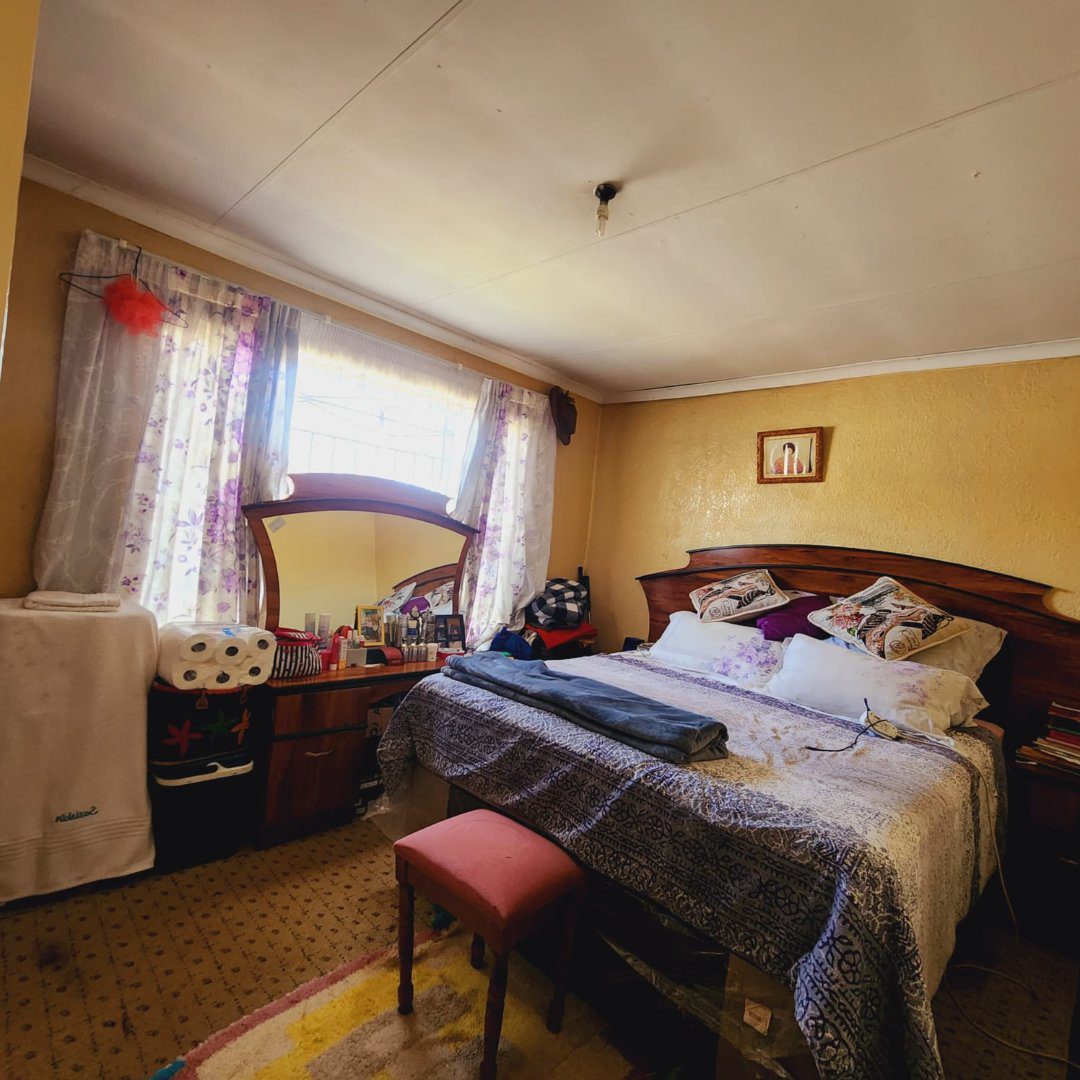9 4 bedroom for Sale on Vosloorus Ext 25