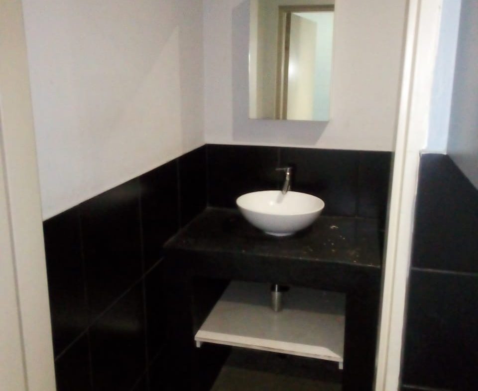 Stunning Top Floor Bachelor Apartment for sale in Maboneng